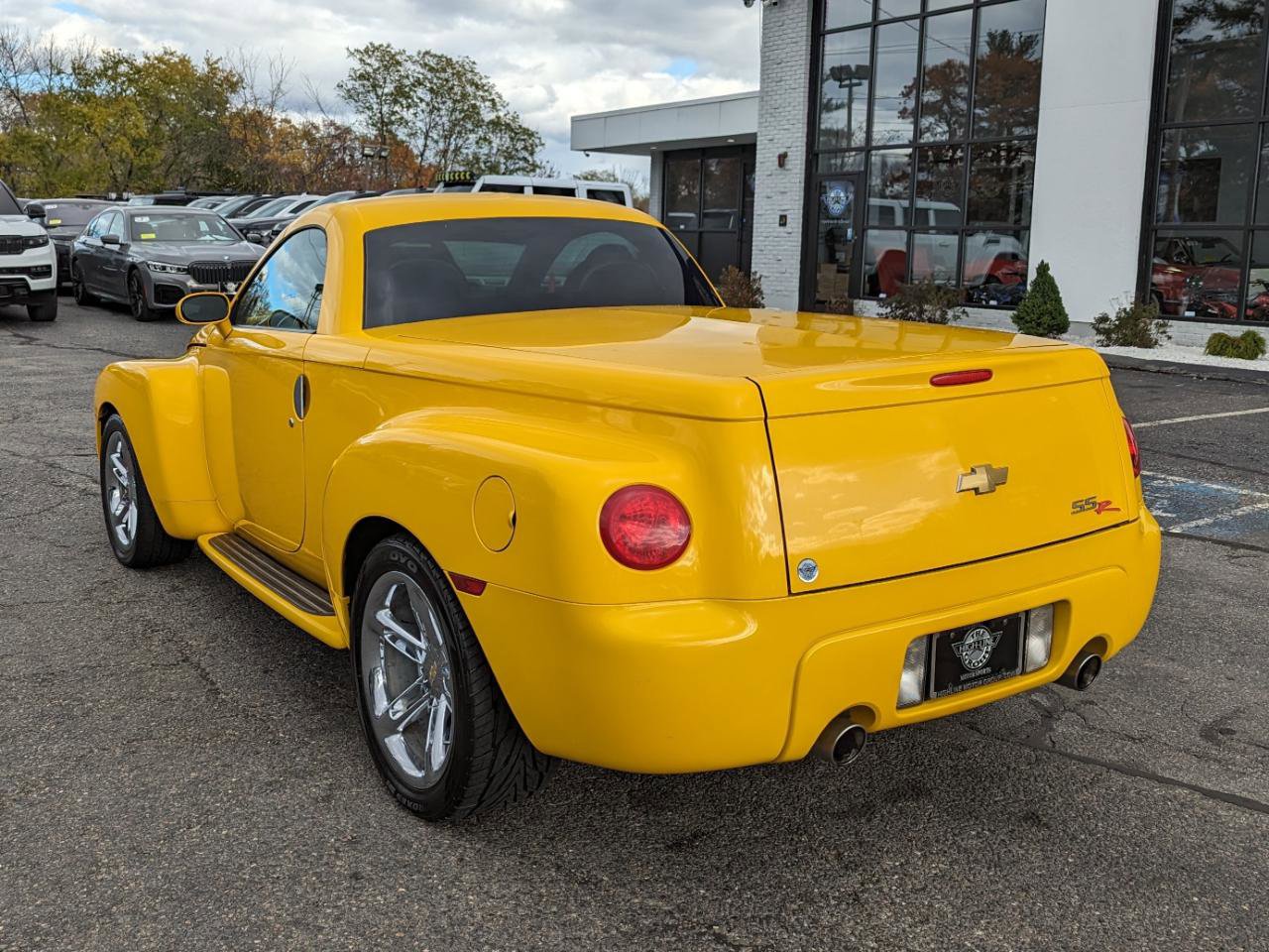 Used 2004 Chevrolet SSR w/ Preferred Equipment Group RWD image 10