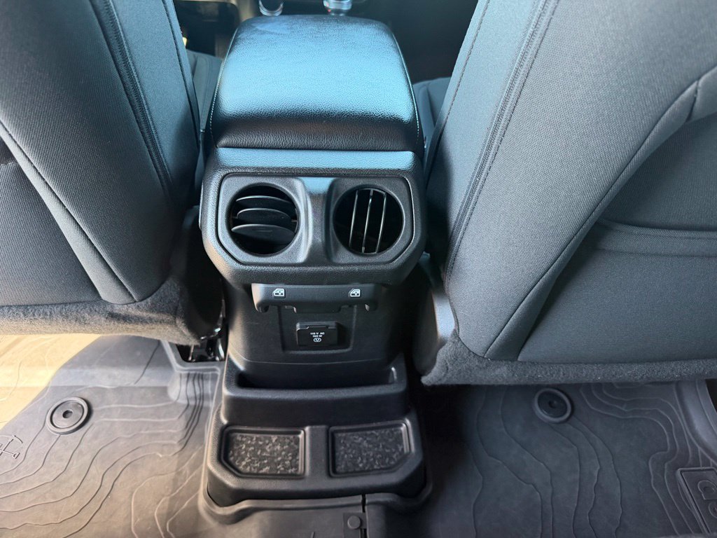 Used 2023 Jeep Wrangler Unlimited w/ Sun & Screen Package AWD/4WD image 22