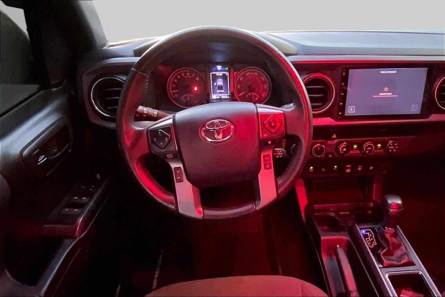 Used 2019 Toyota Tacoma TRD Off-Road w/ Technology Package AWD/4WD image 6