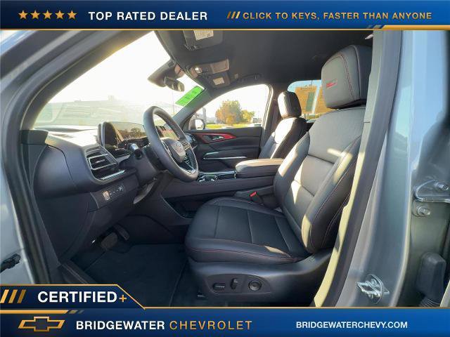 Used 2025 Chevrolet Traverse Z71 w/ Driver Confidence Package AWD/4WD image 11