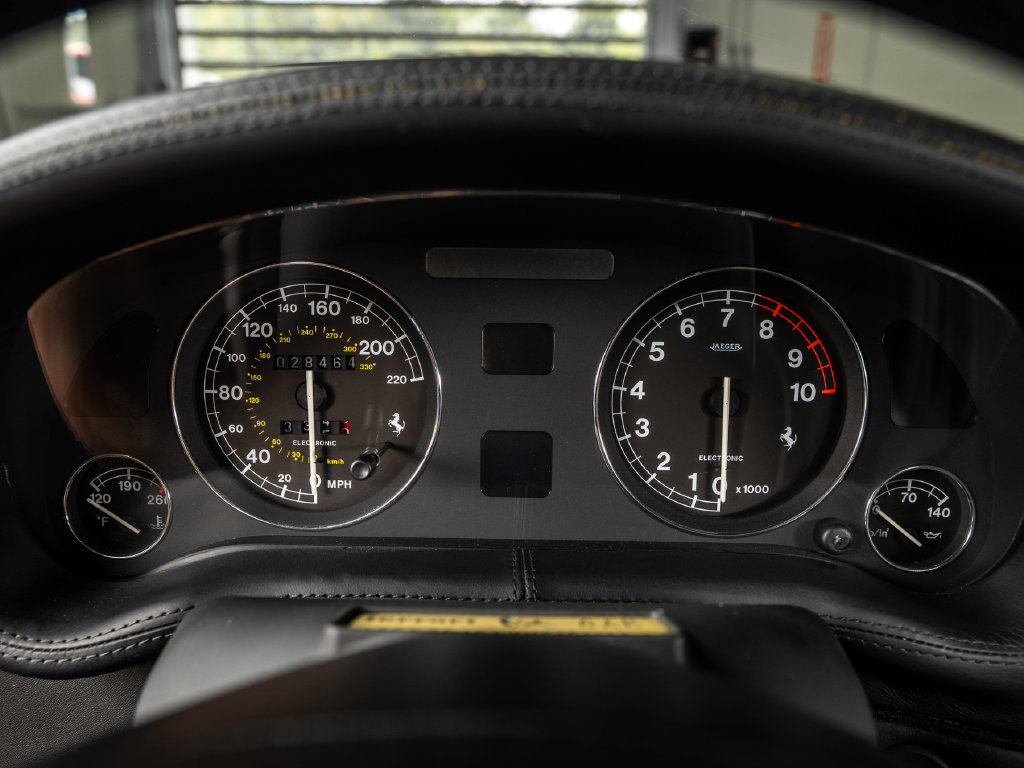 Used 2000 Ferrari 550 Maranello Coupe RWD image 26