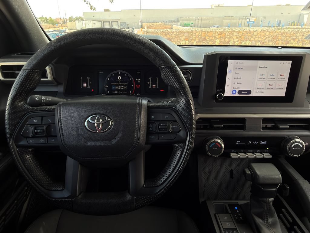 Used 2025 Toyota Tacoma SR AWD/4WD image 25