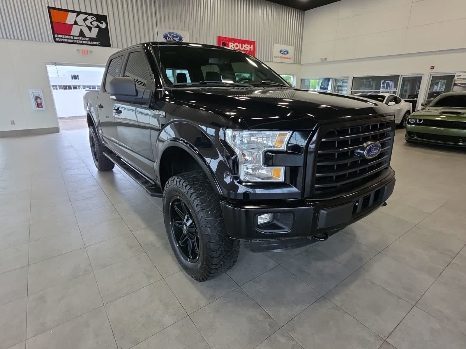 Used 2016 Ford F150 XLT w/ Equipment Group 302A Luxury AWD/4WD image 3