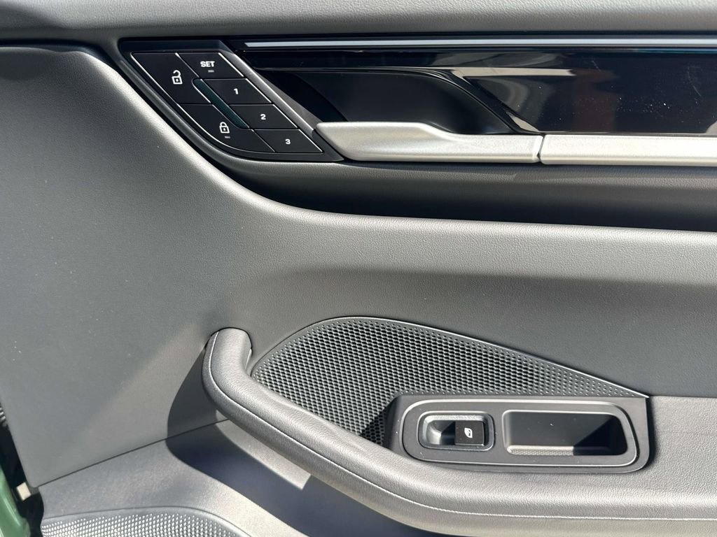 New 2026 Porsche Macan Electric image 20