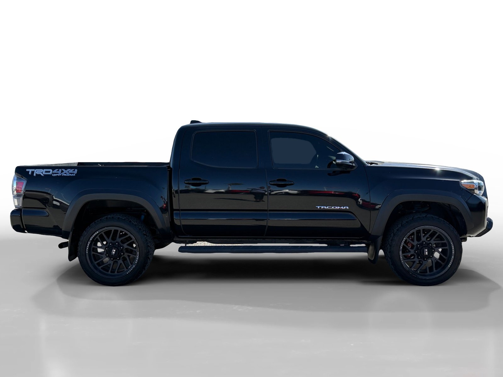 Used 2021 Toyota Tacoma TRD Off-Road w/ Technology Package AWD/4WD image 6