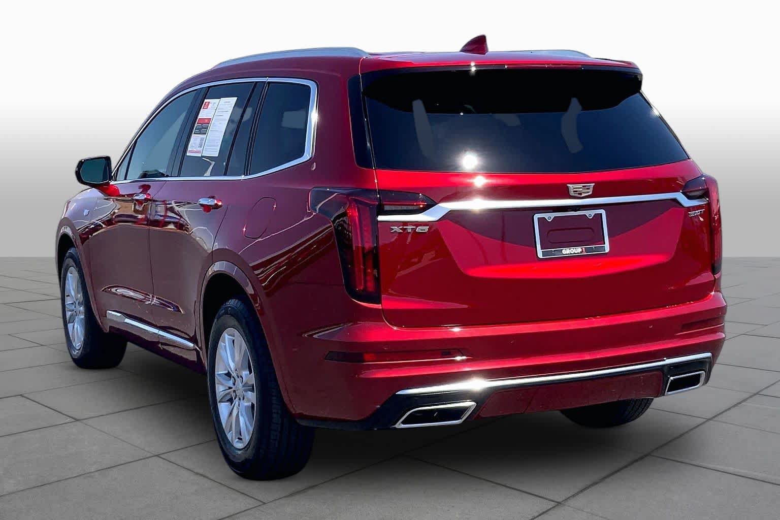 Used 2025 Cadillac XT6 Luxury FWD image 12