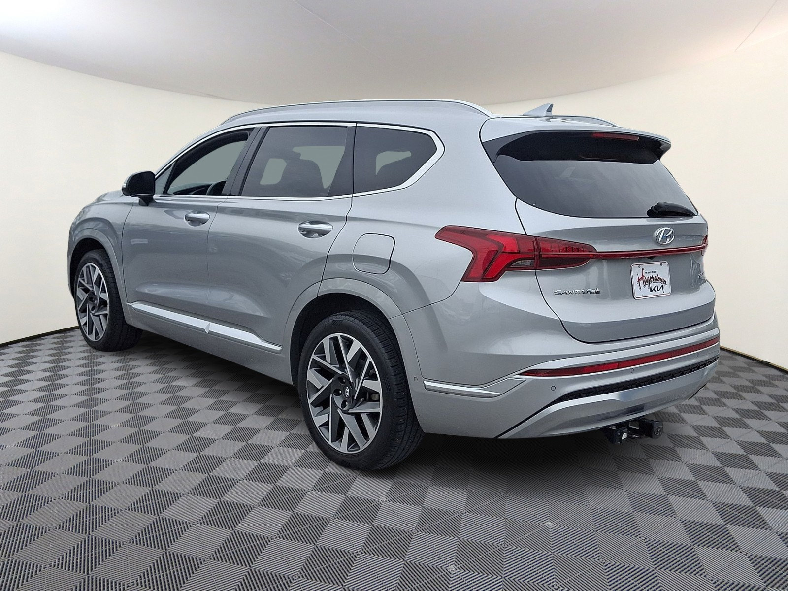 Used 2023 Hyundai Santa Fe Calligraphy w/ Cargo Package FWD image 4