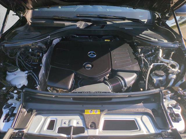 Used 2025 Mercedes-Benz GLC 300 4MATIC image 27