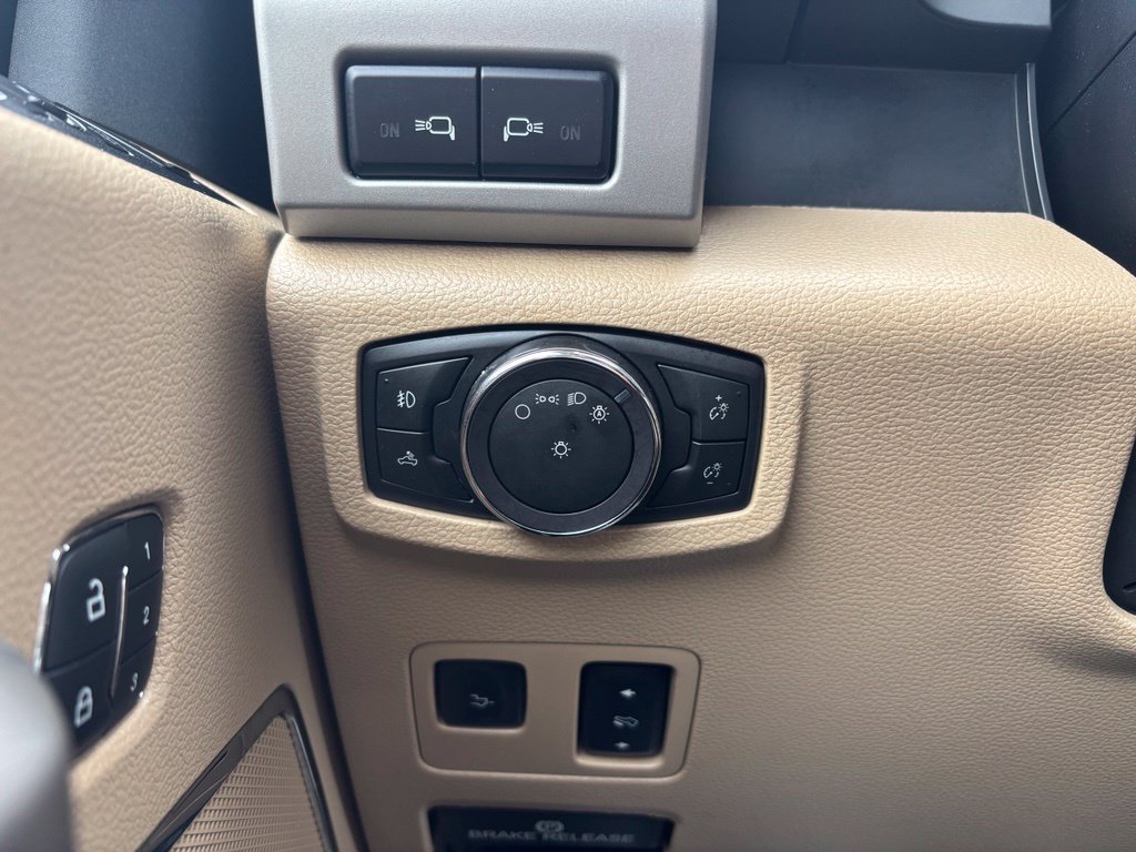 Used 2019 Ford F350 Lariat w/ Lariat Ultimate Package AWD/4WD image 36