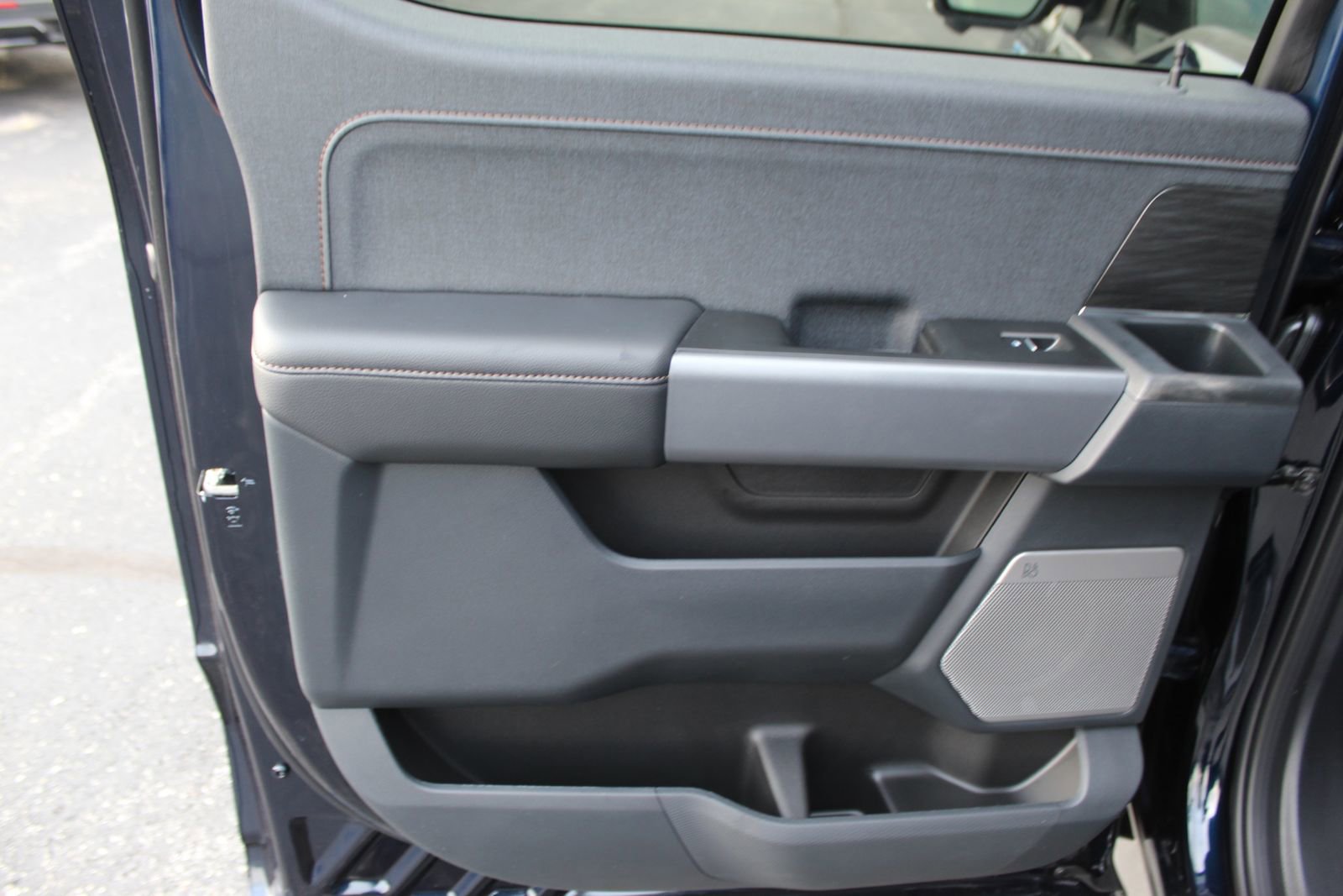 New 2025 Ford F150 Lightning Lariat image 15