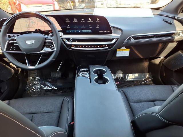 New 2026 Cadillac Lyriq Premium Luxury AWD/4WD image 11