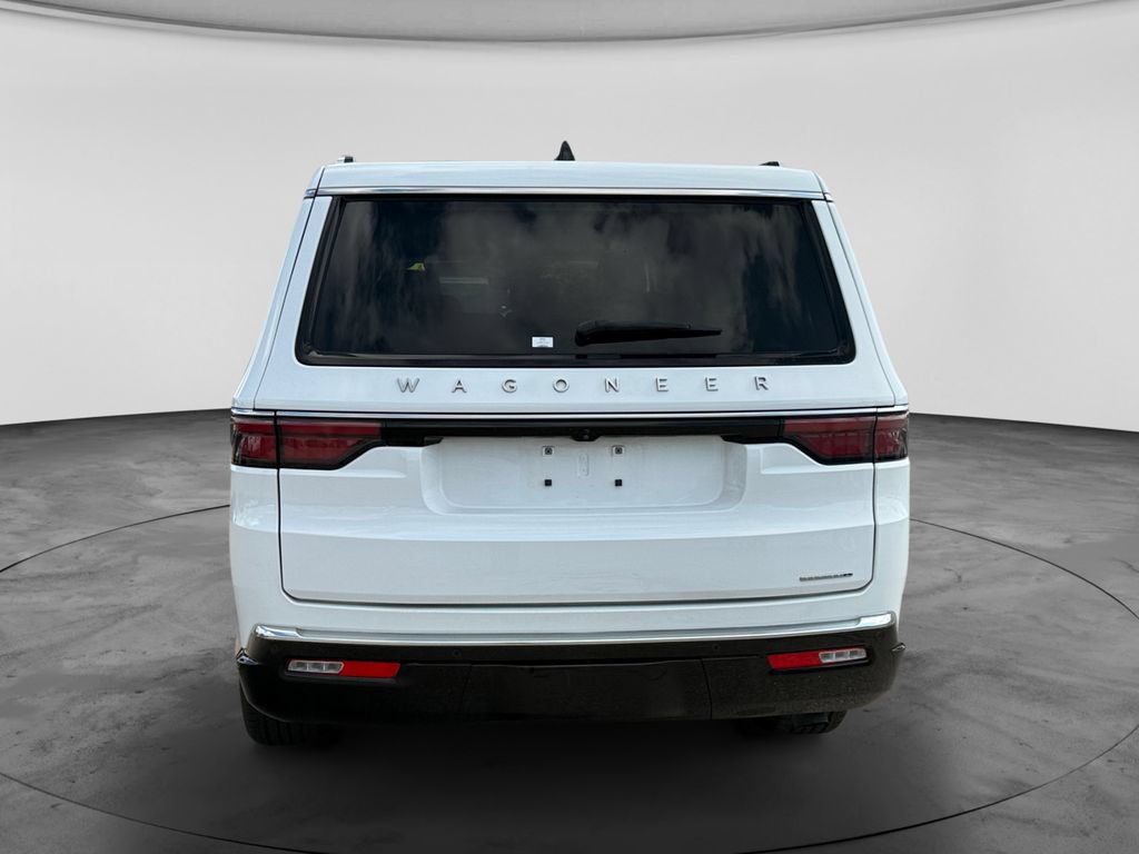 Used 2024 Jeep Wagoneer L Series II w/ Flexible Seating Group AWD/4WD image 8