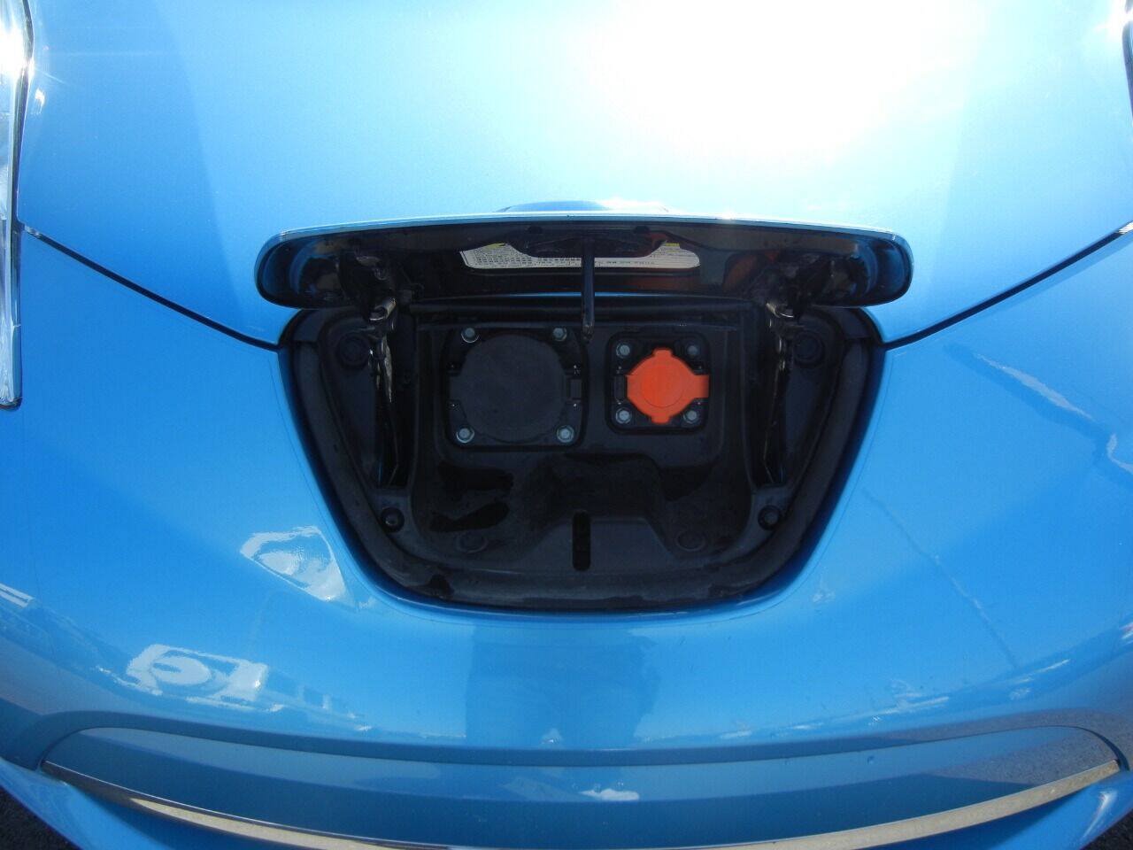 Used 2012 Nissan Leaf SL w/ Protection Pkg FWD image 33