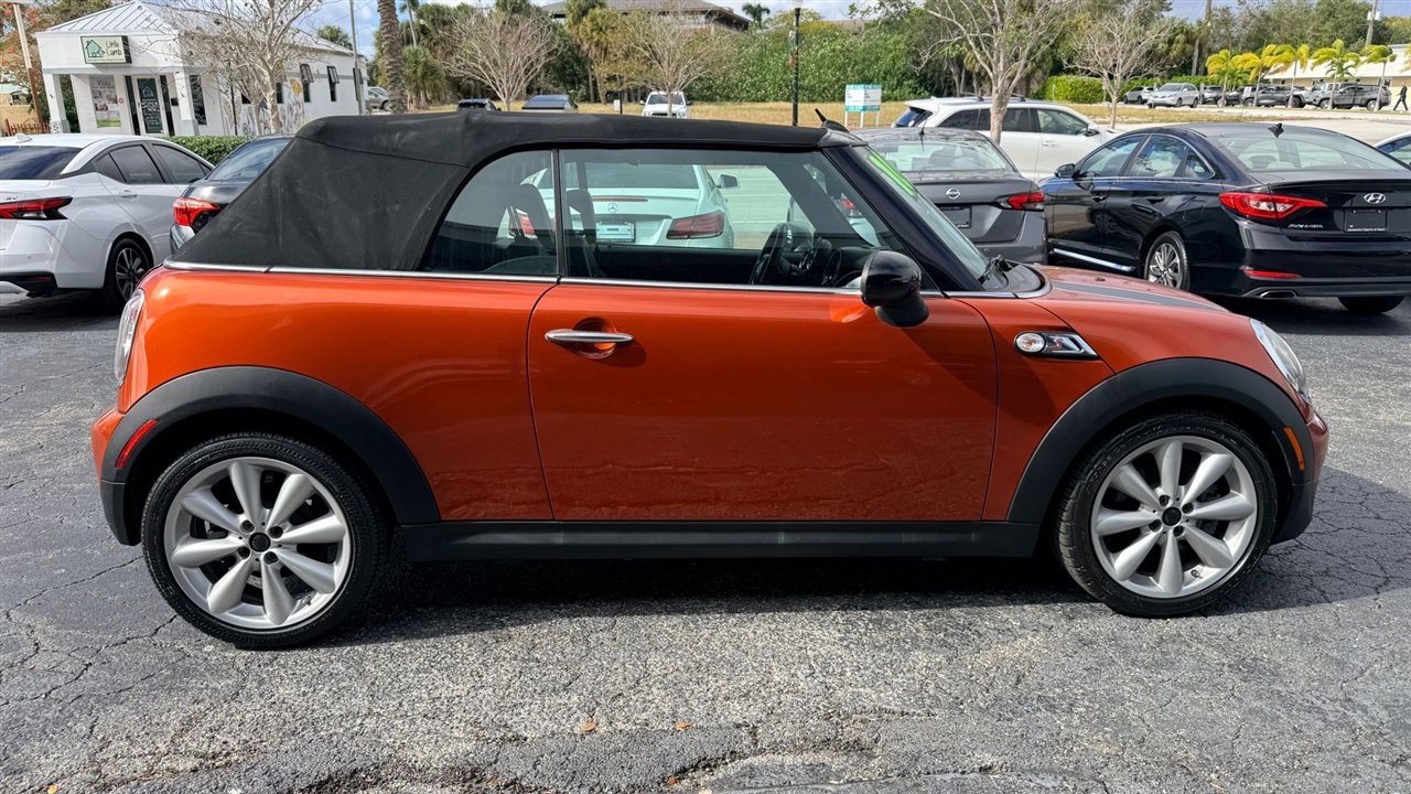 Used 2015 MINI Cooper S w/ Sport Package image 6