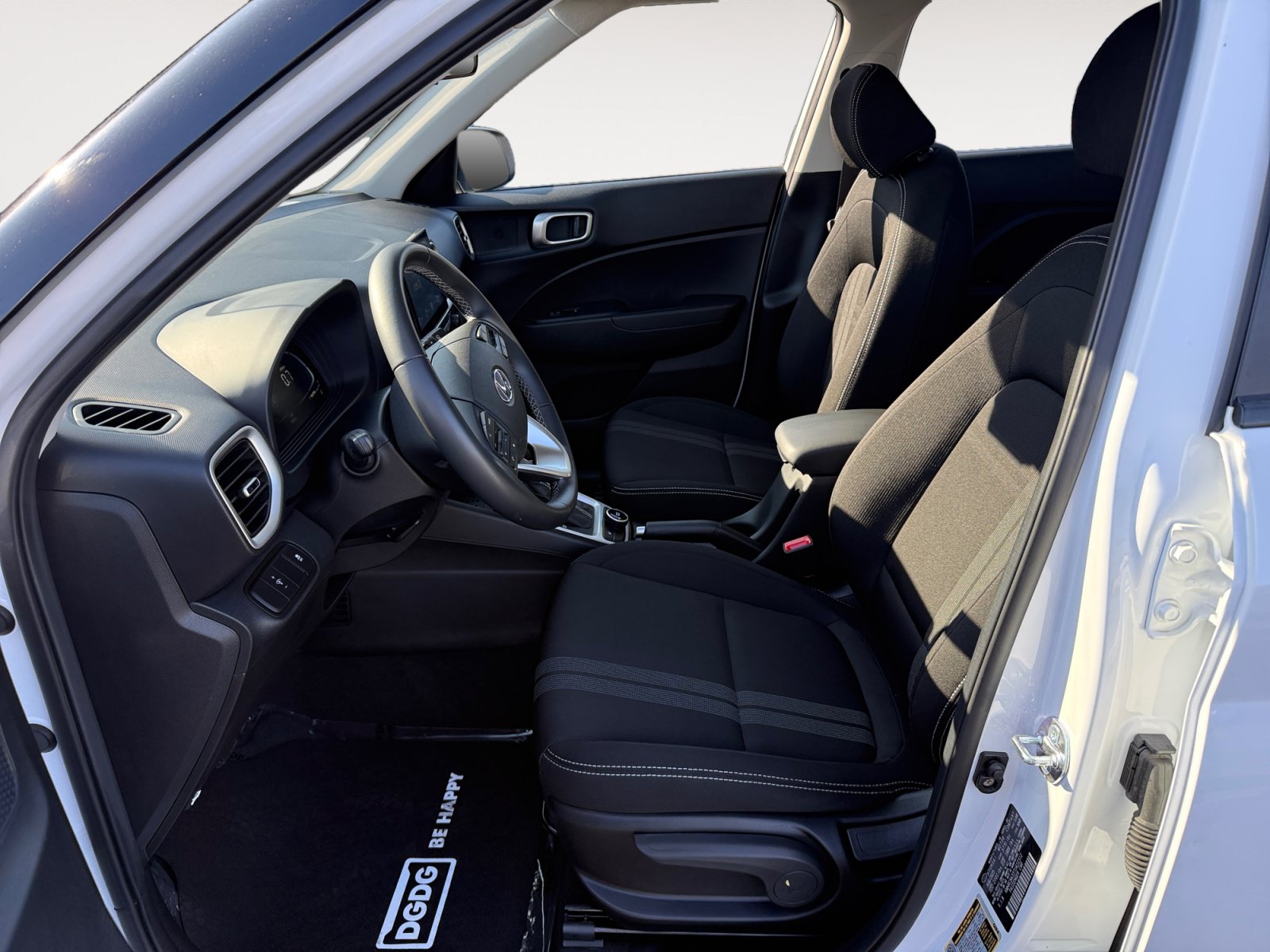 Used 2026 Hyundai Venue SEL FWD image 10
