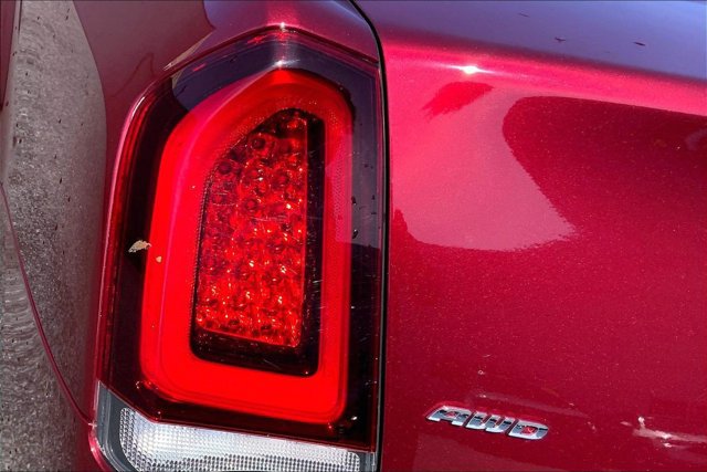 Used 2019 Chrysler 300 Touring w/ Sport Appearance Package AWD/4WD image 28