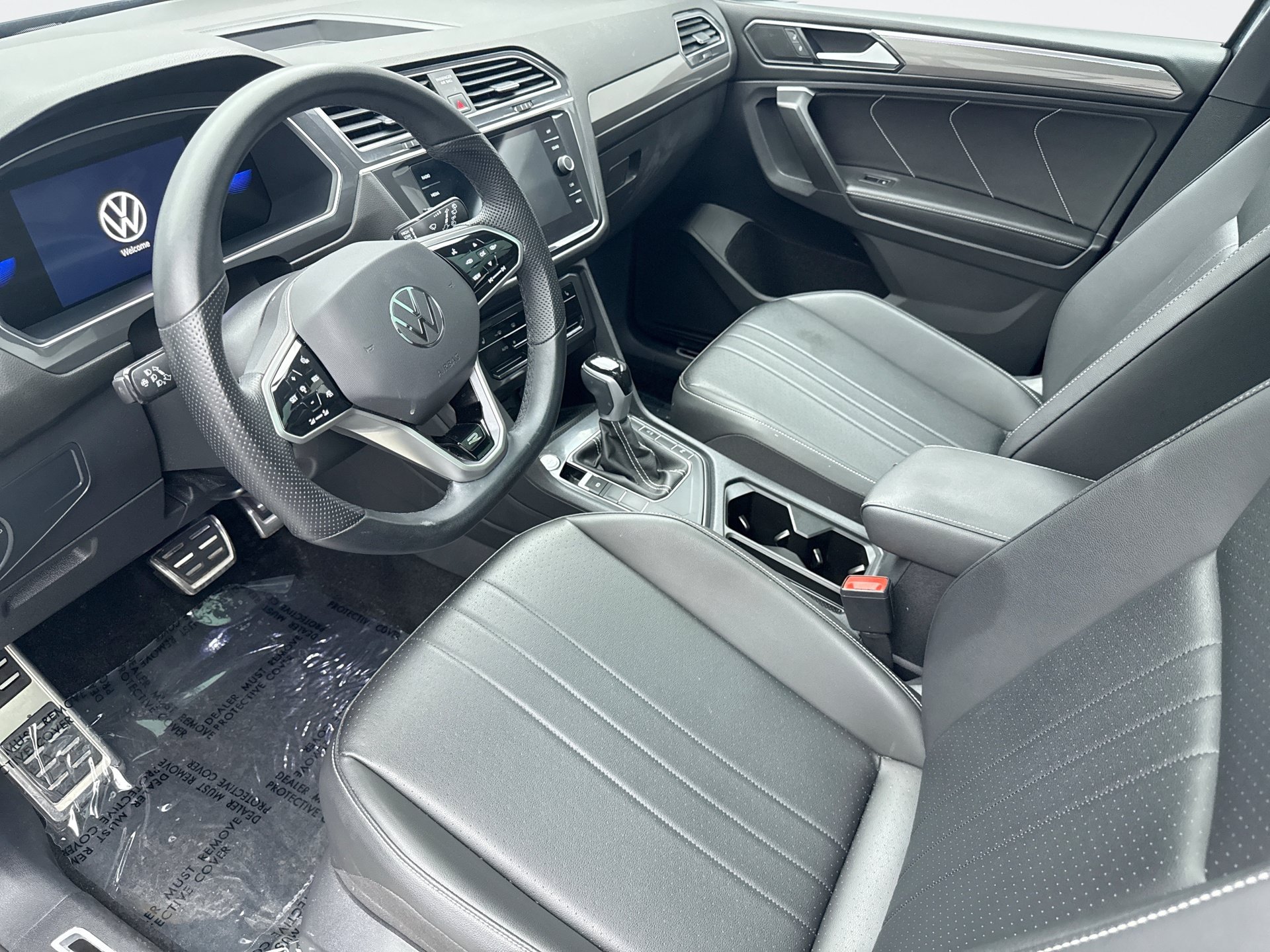 Used 2023 Volkswagen Tiguan SE R-Line FWD image 10