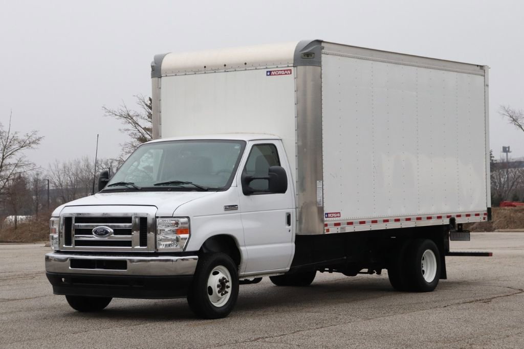 Used 2024 Ford E-450 and Econoline 450 Super Duty w/ Power Windows & Locks Group image 4