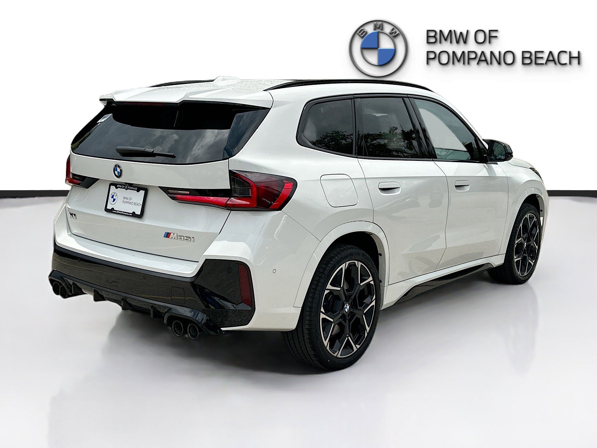 Used 2024 BMW X1 M35i w/ Shadowloine Package AWD/4WD image 7