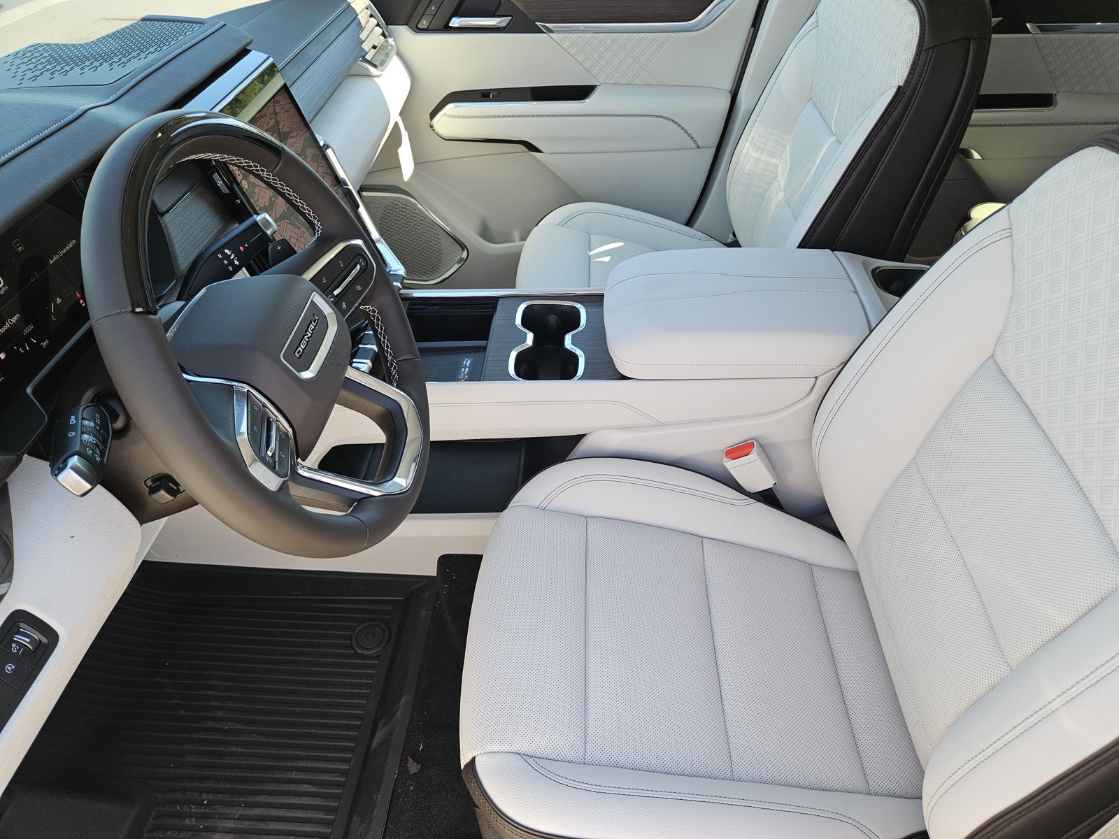 New 2027 GMC Acadia Denali w/ Denali Reserve Package AWD/4WD image 9