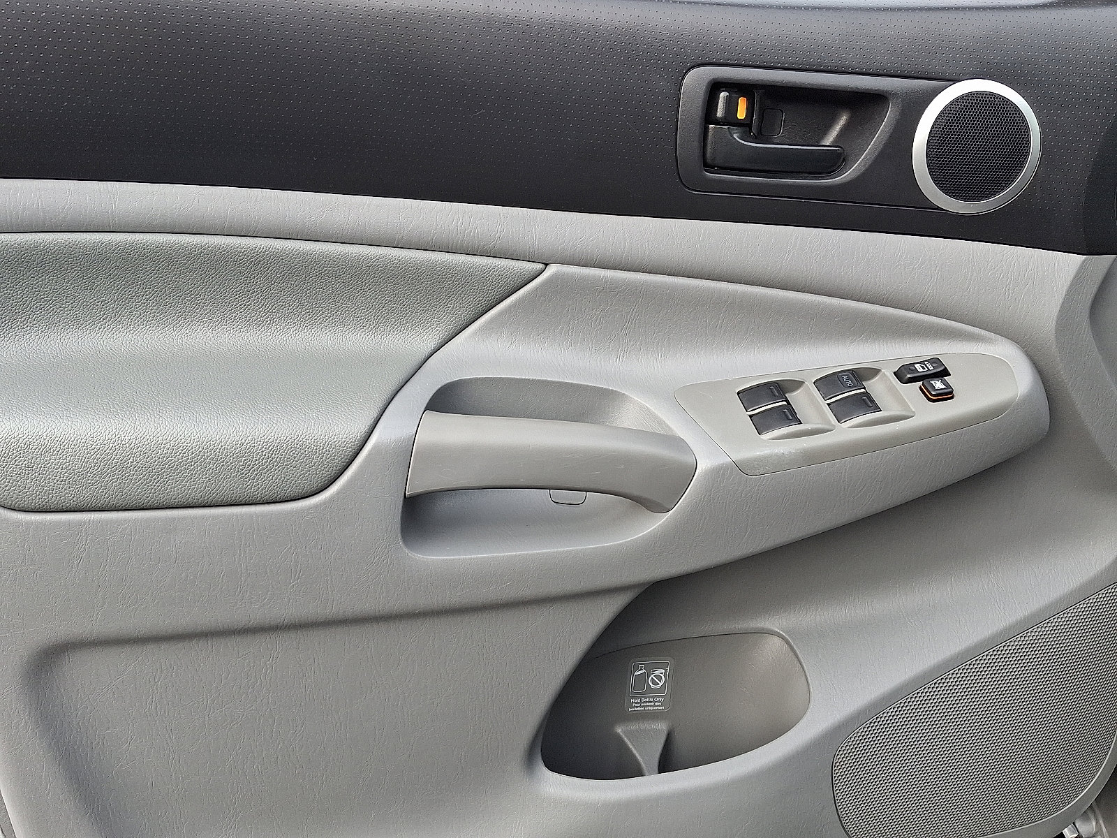 Used 2010 Toyota Tacoma PreRunner image 13