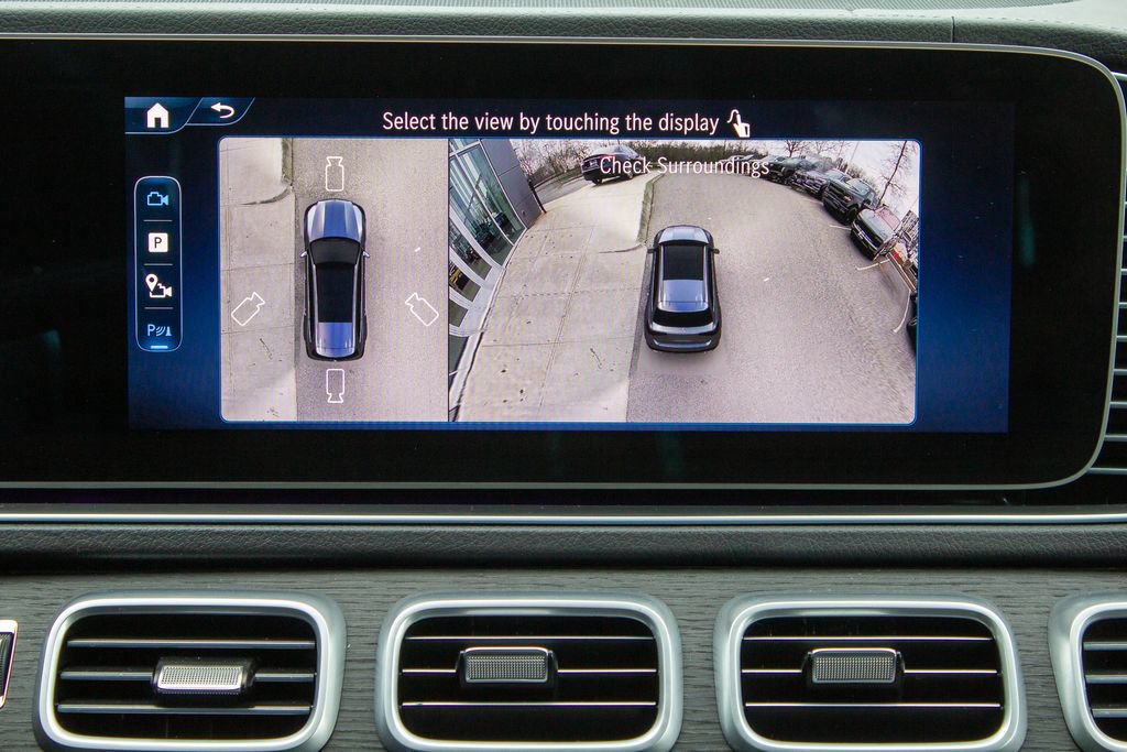 Used 2025 Mercedes-Benz GLS 450 4MATIC image 16