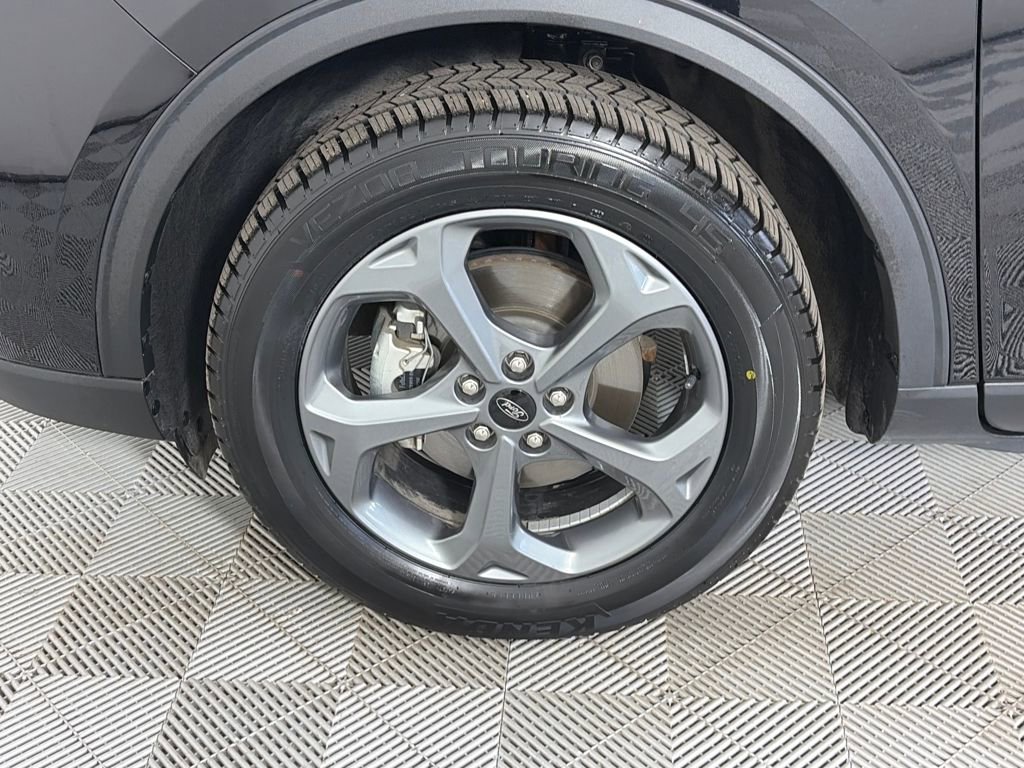 Certified 2025 Ford Escape ST-Line Select image 8