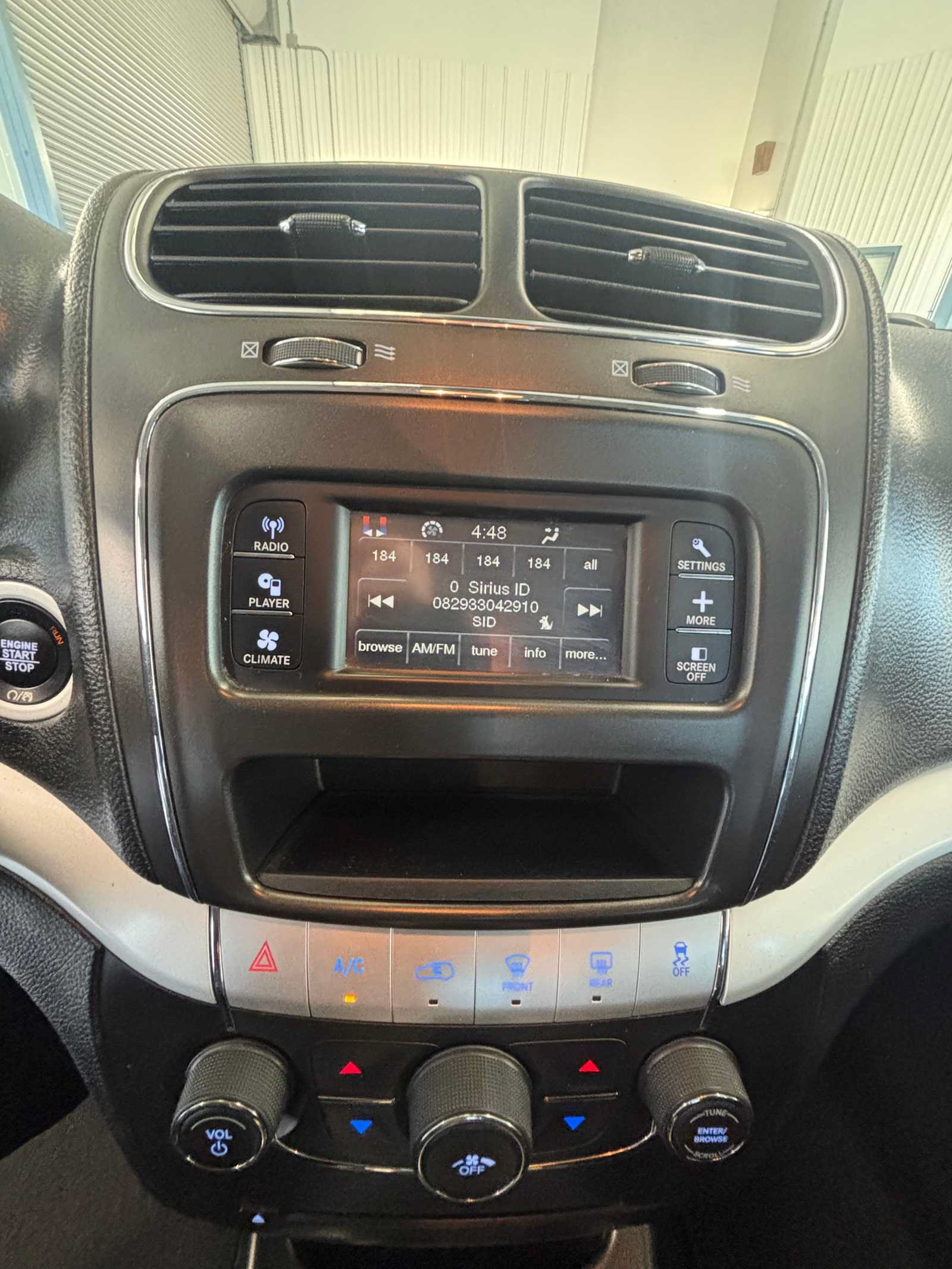 Used 2019 Dodge Journey SE w/ Connectivity Group FWD image 24