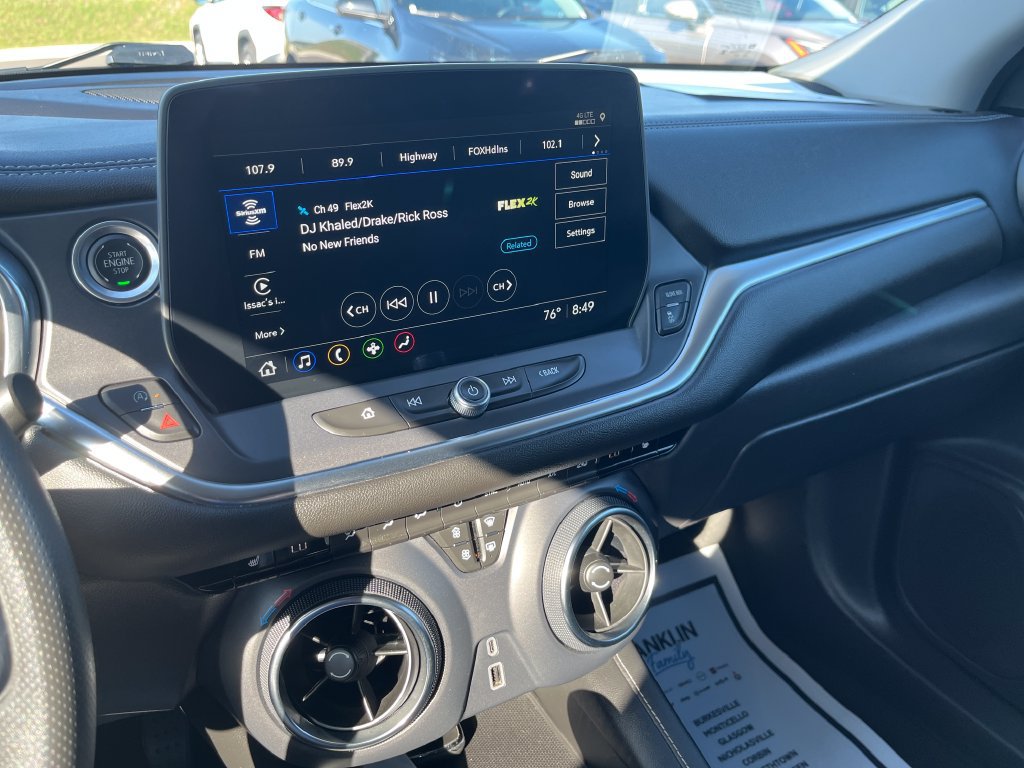 Used 2025 Chevrolet Blazer LT FWD image 18