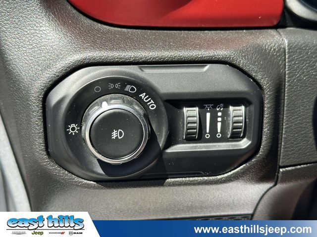 Used 2021 Jeep Wrangler Unlimited Rubicon AWD/4WD image 26