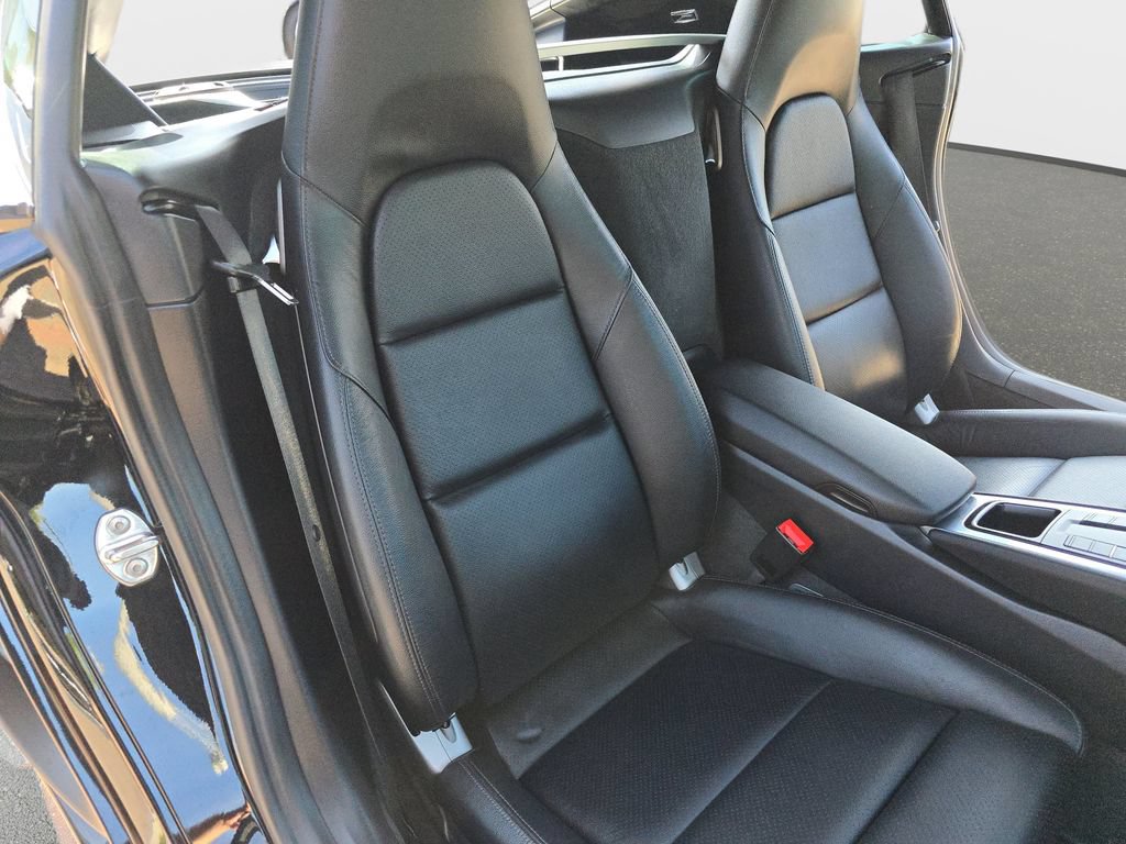 Used 2019 Porsche 718 Cayman RWD image 13