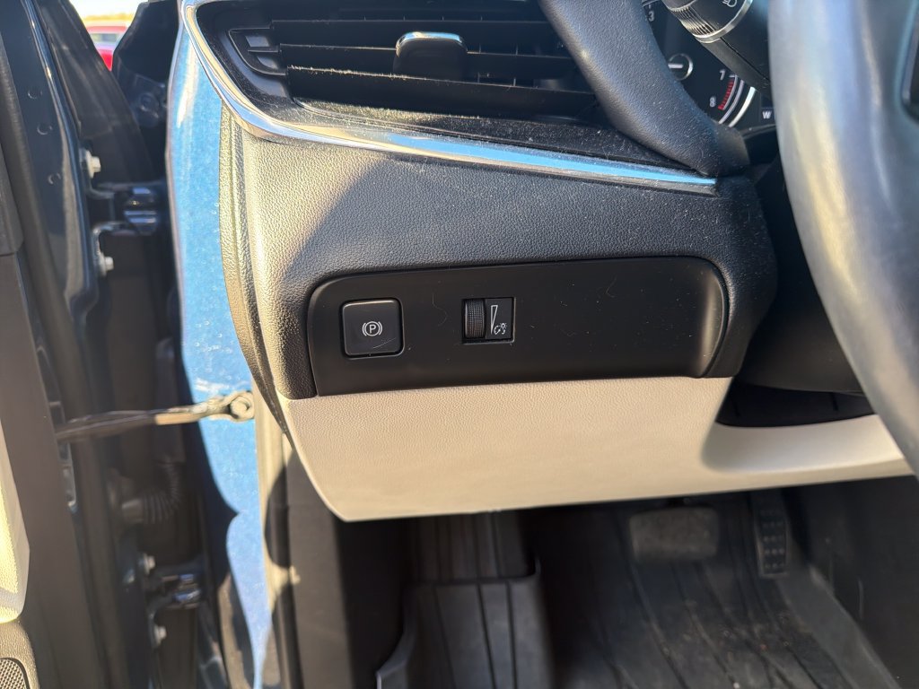 Used 2023 Buick Enclave Essence w/ Experience Buick Package FWD image 23