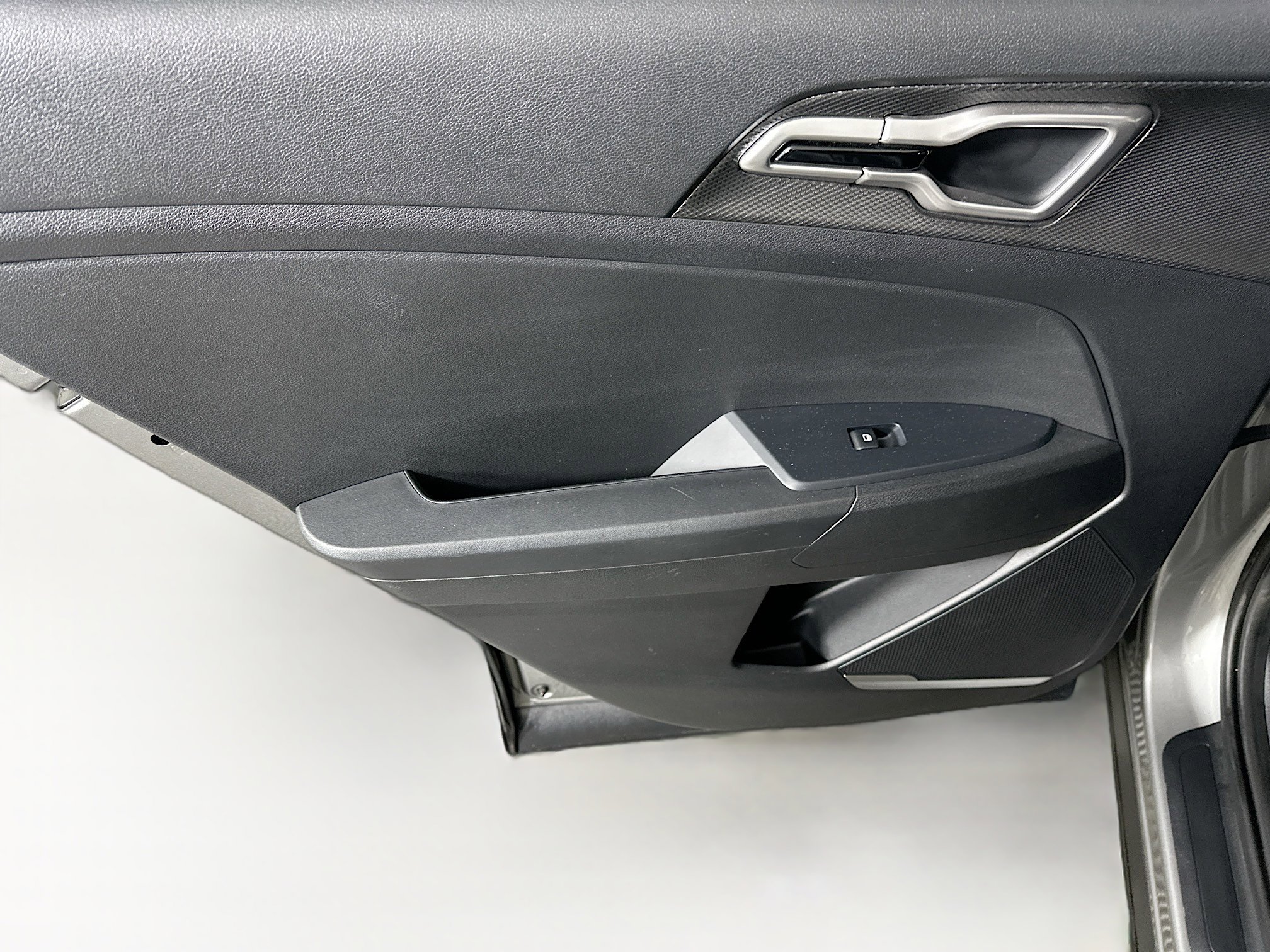 Used 2025 Kia Sportage LX image 25