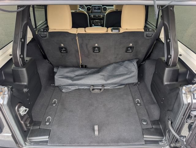 Used 2018 Jeep Wrangler Unlimited Sport S AWD/4WD image 16