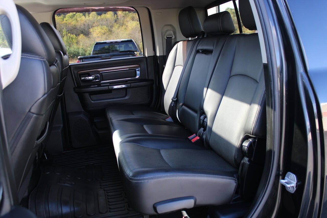 Used 2015 RAM 3500 Laramie w/ Black Appearance Group AWD/4WD image 38