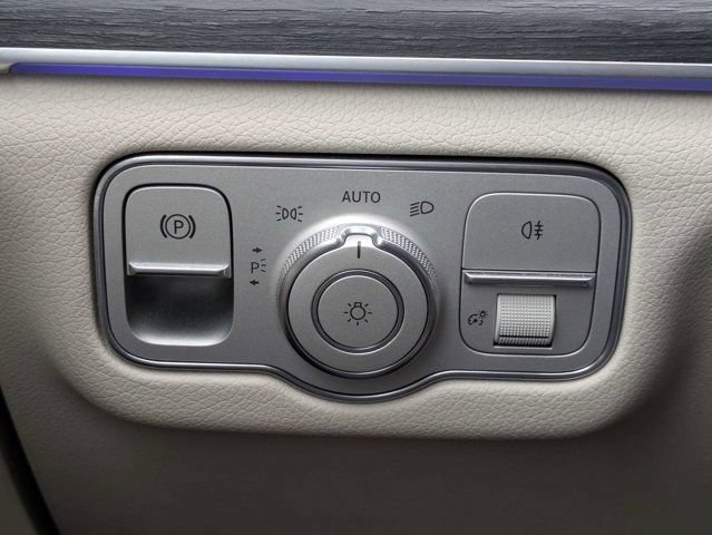 Used 2022 Mercedes-Benz GLS 450 4MATIC image 27