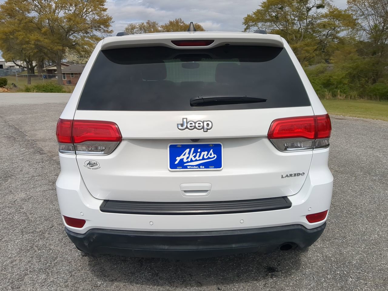 Used 2019 Jeep Grand Cherokee Laredo w/ Laredo X Package image 4