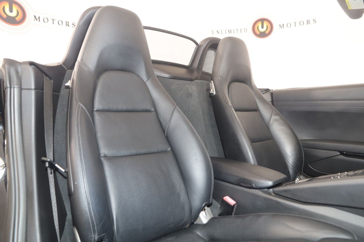 Used 2017 Porsche 718 Boxster RWD image 13