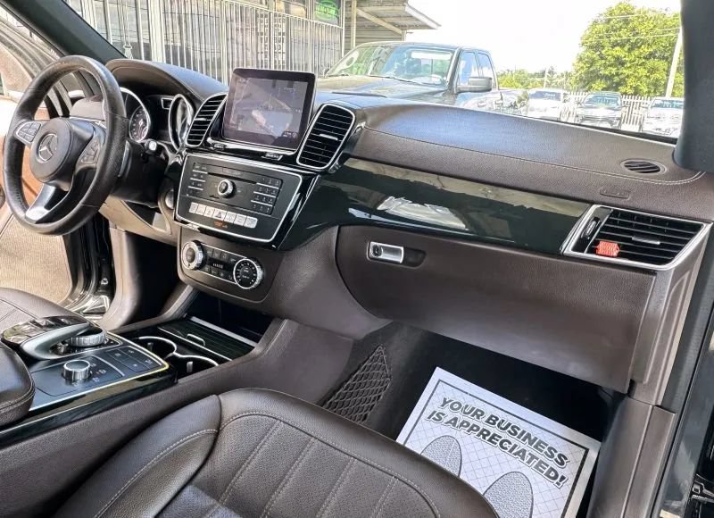 Used 2018 Mercedes-Benz GLS 450 4MATIC w/ Premium Package image 47