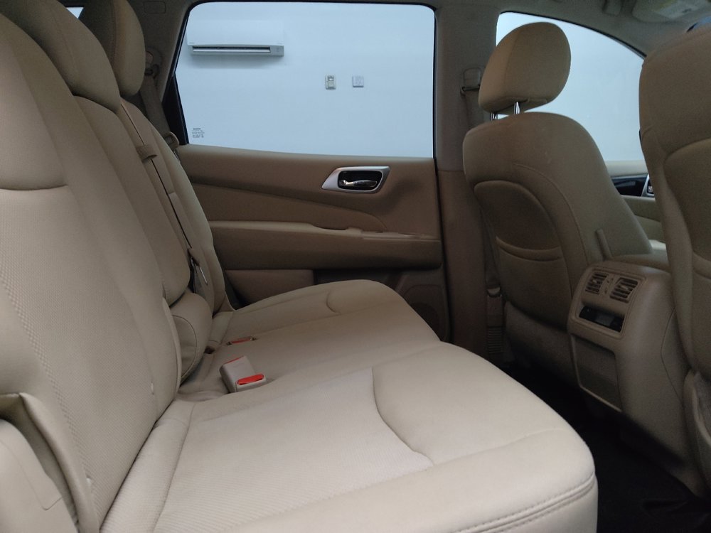 Used 2017 Nissan Pathfinder S FWD image 19