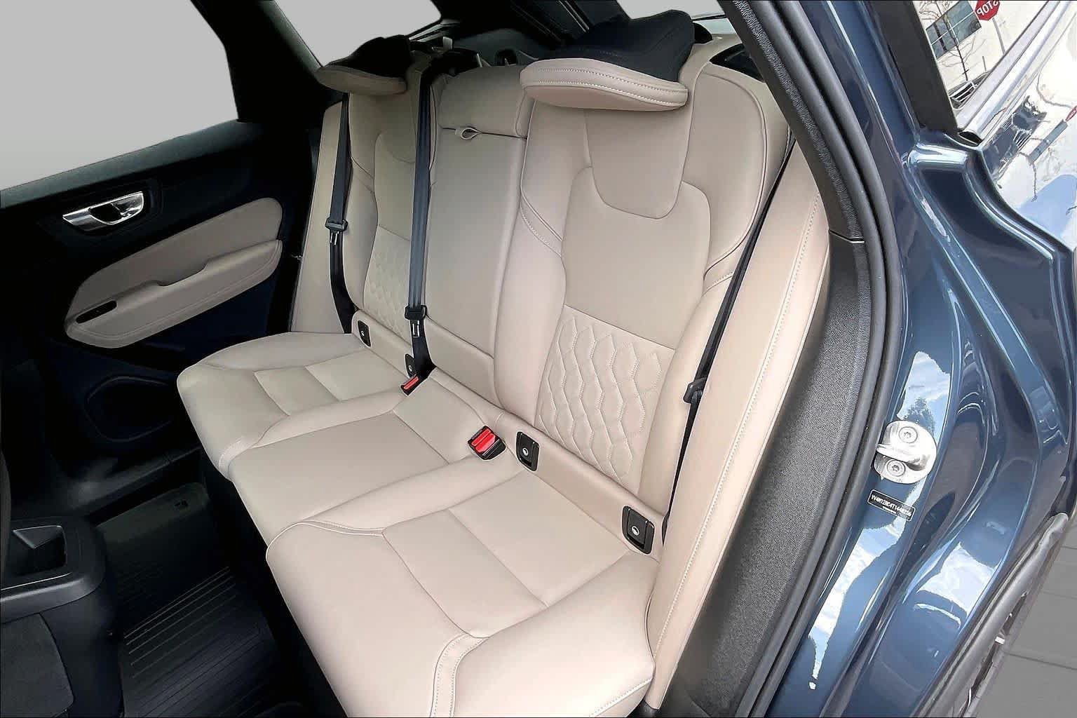 Used 2026 Volvo XC60 B5 Plus w/ Climate Package AWD/4WD image 21