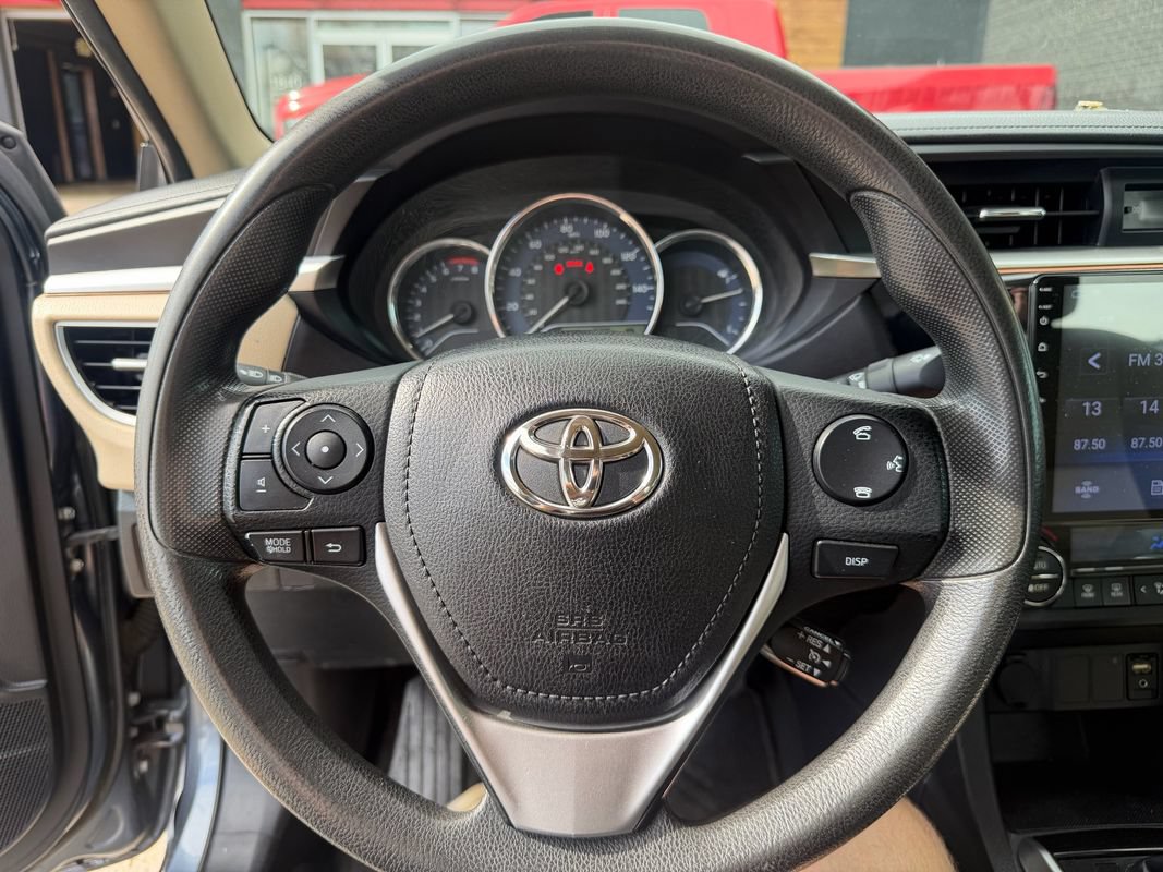 Used 2014 Toyota Corolla LE FWD image 31