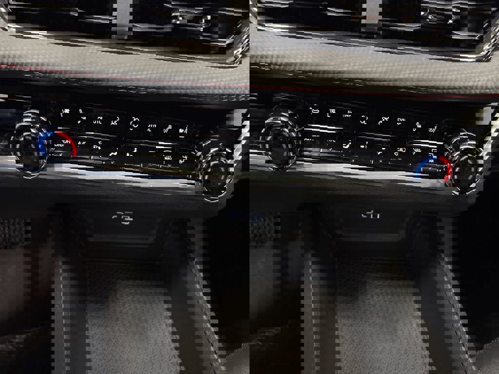 New 2026 Chevrolet Equinox RS w/ Convenience Package III AWD/4WD image 19