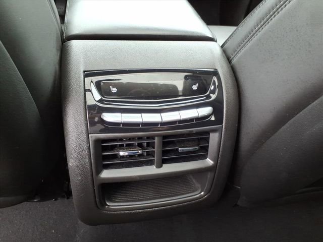 Used 2019 Cadillac XT5 Platinum image 16