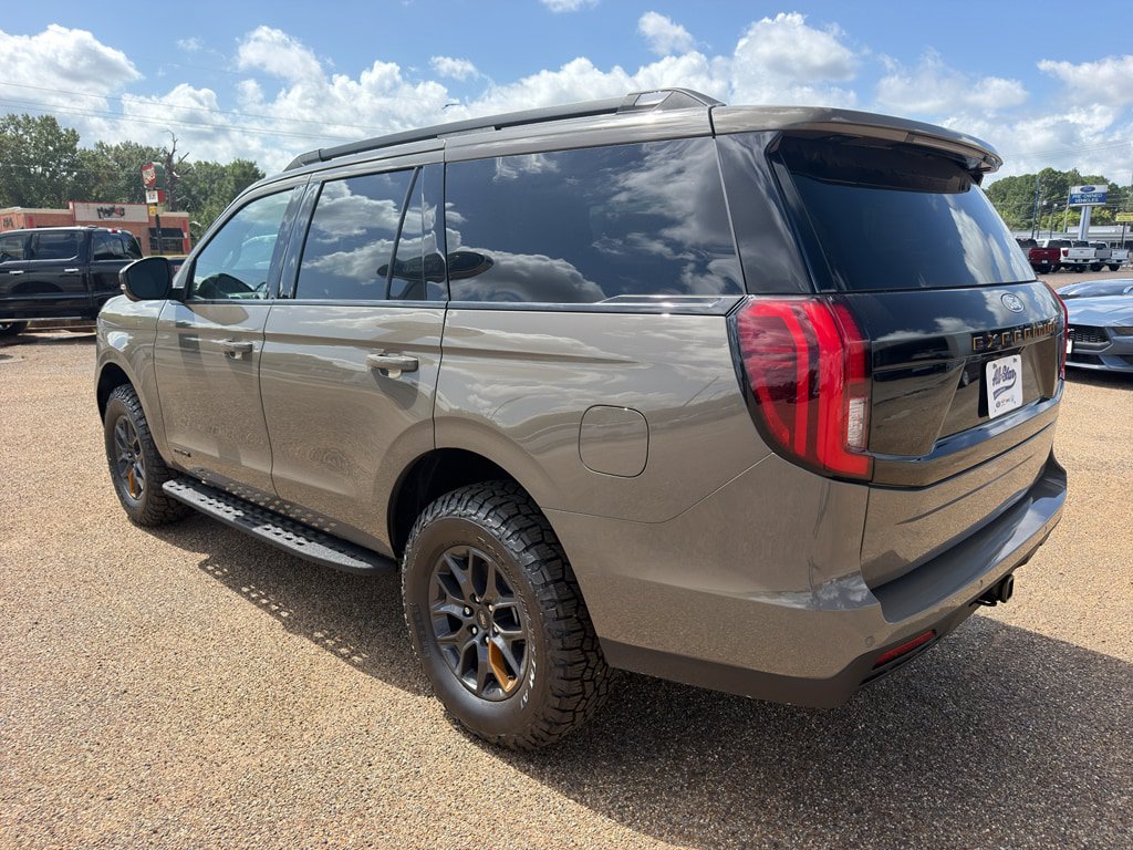 New 2027 Ford Expedition Tremor w/ Driver's Package AWD/4WD image 3