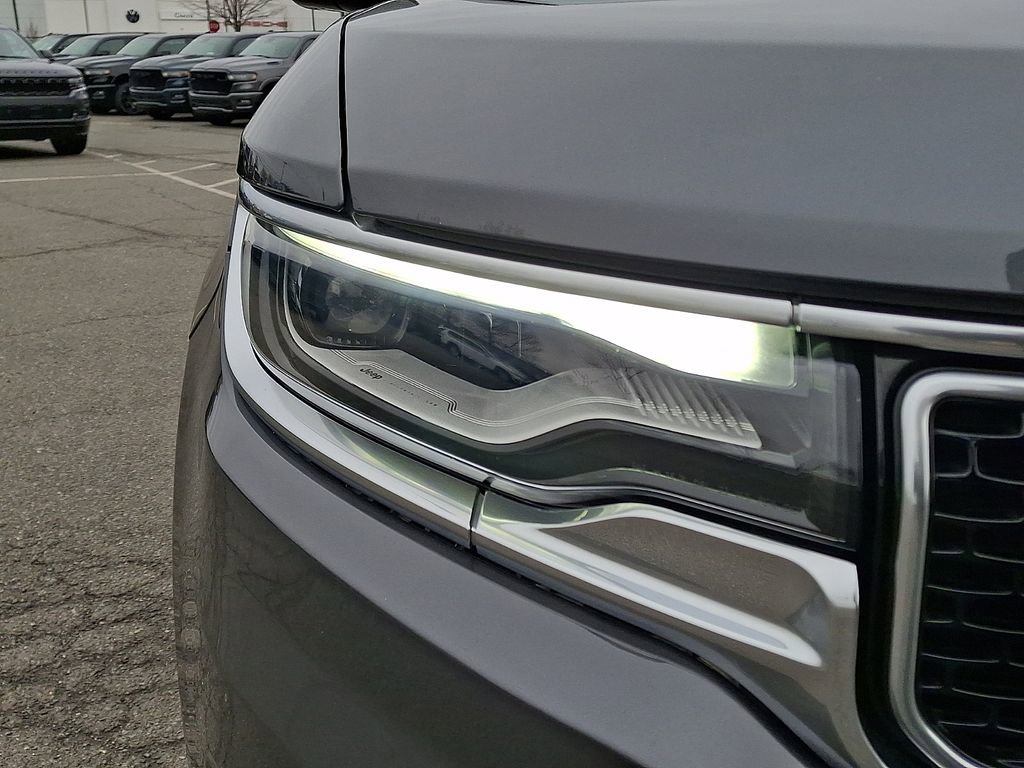 Used 2022 Jeep Wagoneer Series II w/ Premium Group I AWD/4WD image 12
