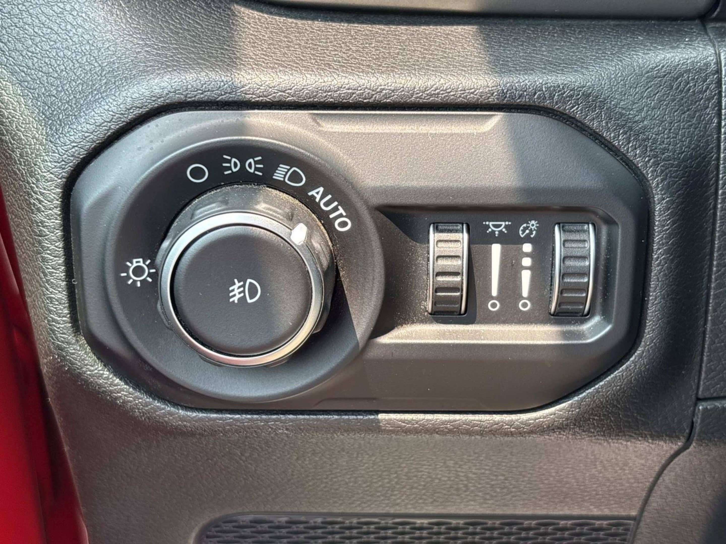 Used 2020 Jeep Wrangler Sport AWD/4WD image 30