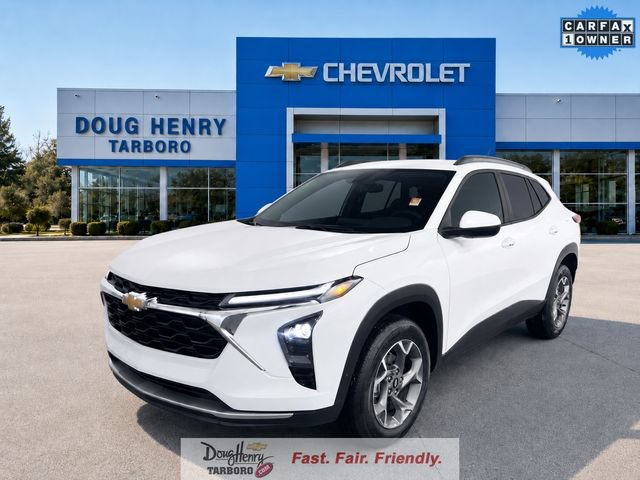 Used 2025 Chevrolet Trax LT FWD image 1