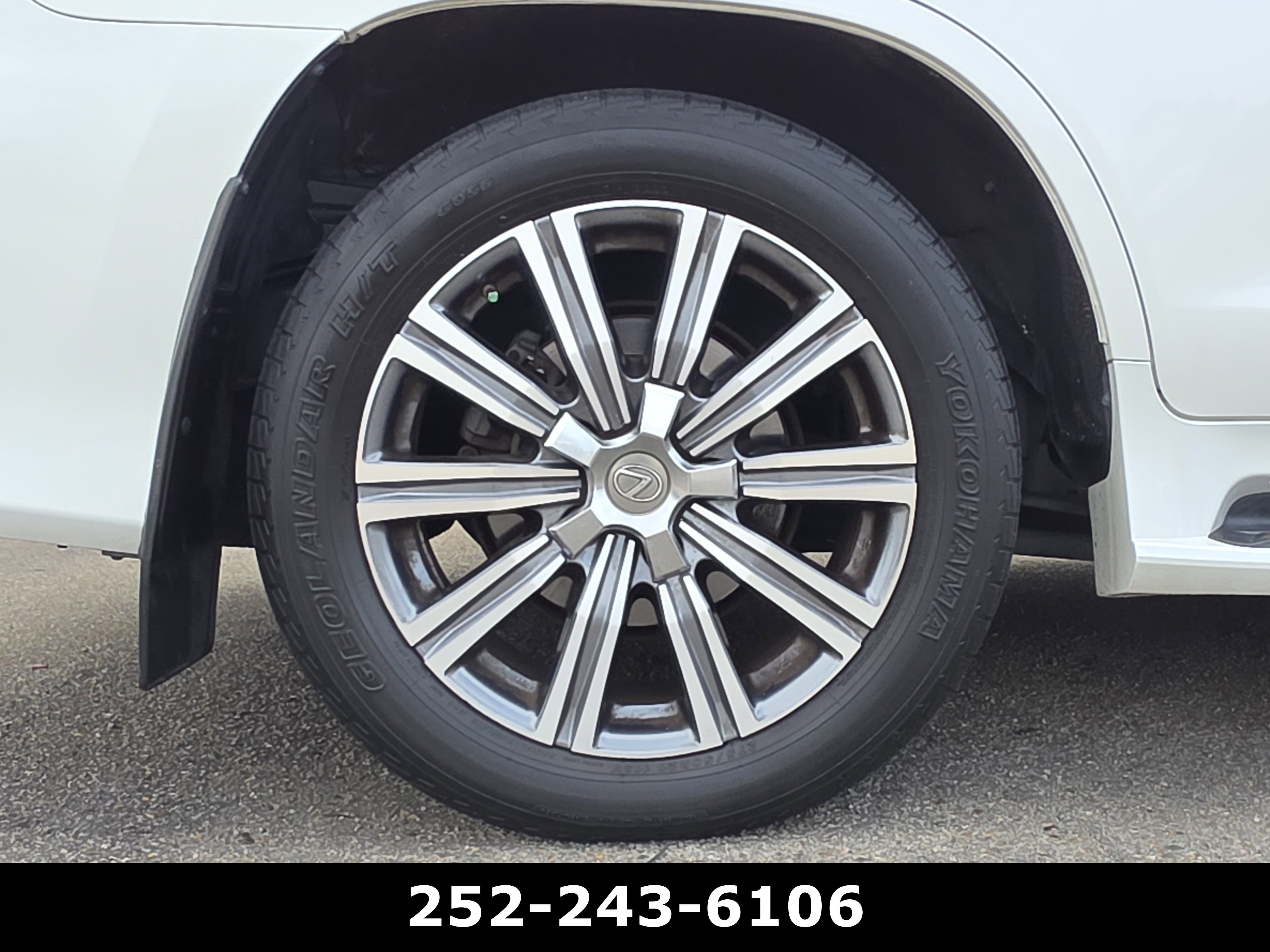 Used 2016 Lexus LX 570 4WD w/ Luxury Package image 58