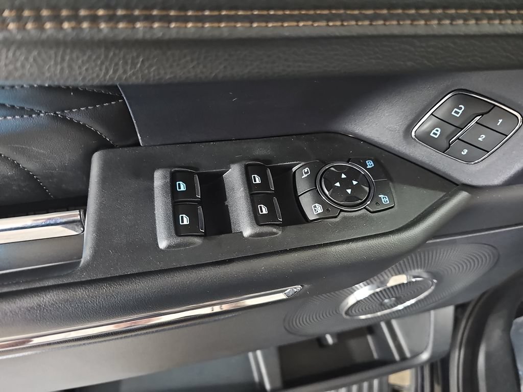 Used 2019 Ford Expedition Platinum AWD/4WD image 34
